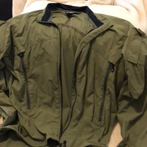 Light weigh jacket. (M)